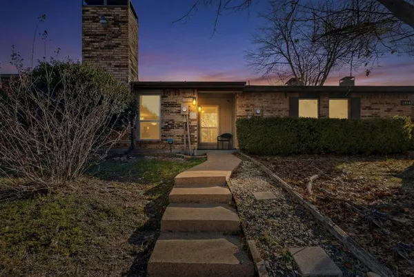 $1,850 | 1940 Abshire Lane, Dallas, TX 75228