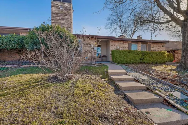 $1,850 | 1940 Abshire Lane, Dallas, TX 75228