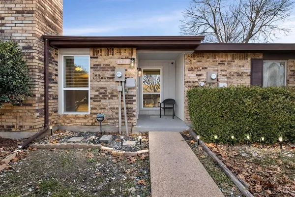 $1,850 | 1940 Abshire Lane, Dallas, TX 75228