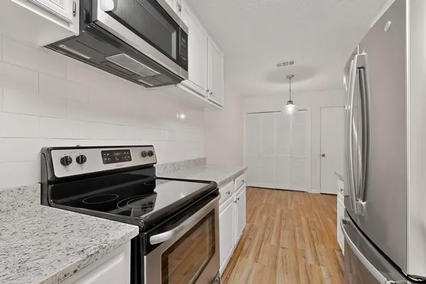 $1,850 | 1940 Abshire Lane, Dallas, TX 75228