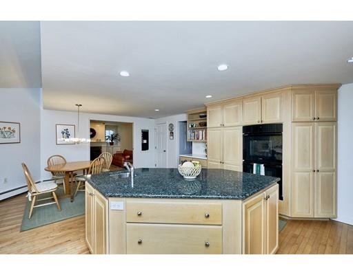 46 Cartwright Road Wellesley, MA 02482 - Photo 11 of 21