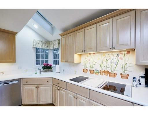 46 Cartwright Road Wellesley, MA 02482 - Photo 9 of 21