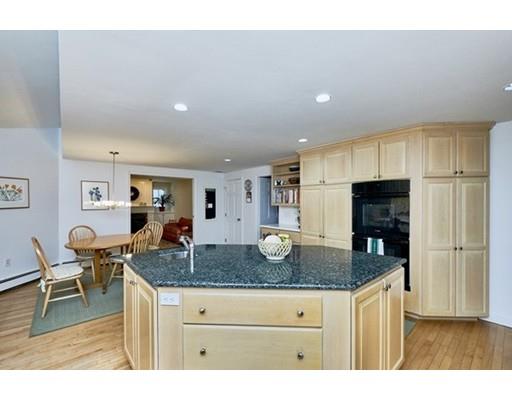46 Cartwright Road Wellesley, MA 02482 - Photo 10 of 21
