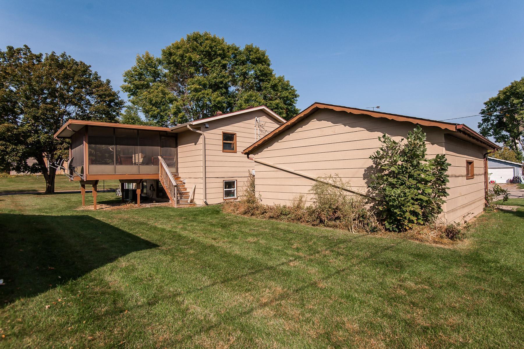 1732 30th Street Northwest Rochester, MN 55901 - Photo 2 of 30 Gallery Image 2