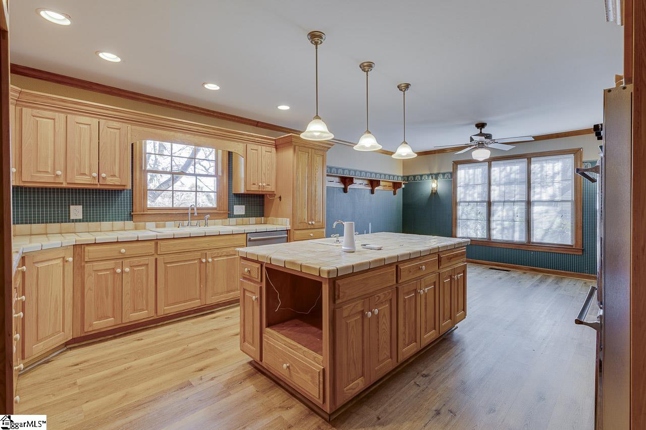 914 Taylor Road Greer, SC 29651 - Photo 12 of 50