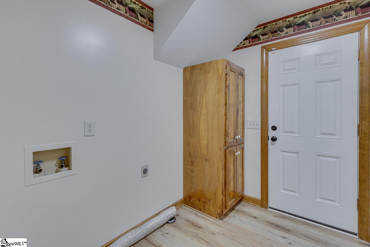 914 Taylor Road Greer, SC 29651 - Photo 30 of 50