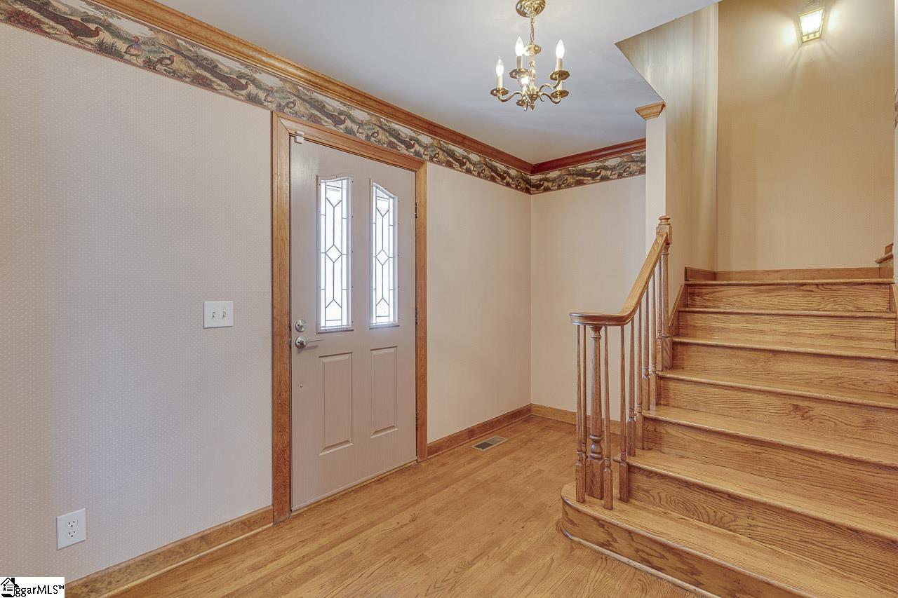 914 Taylor Road Greer, SC 29651 - Photo 4 of 50