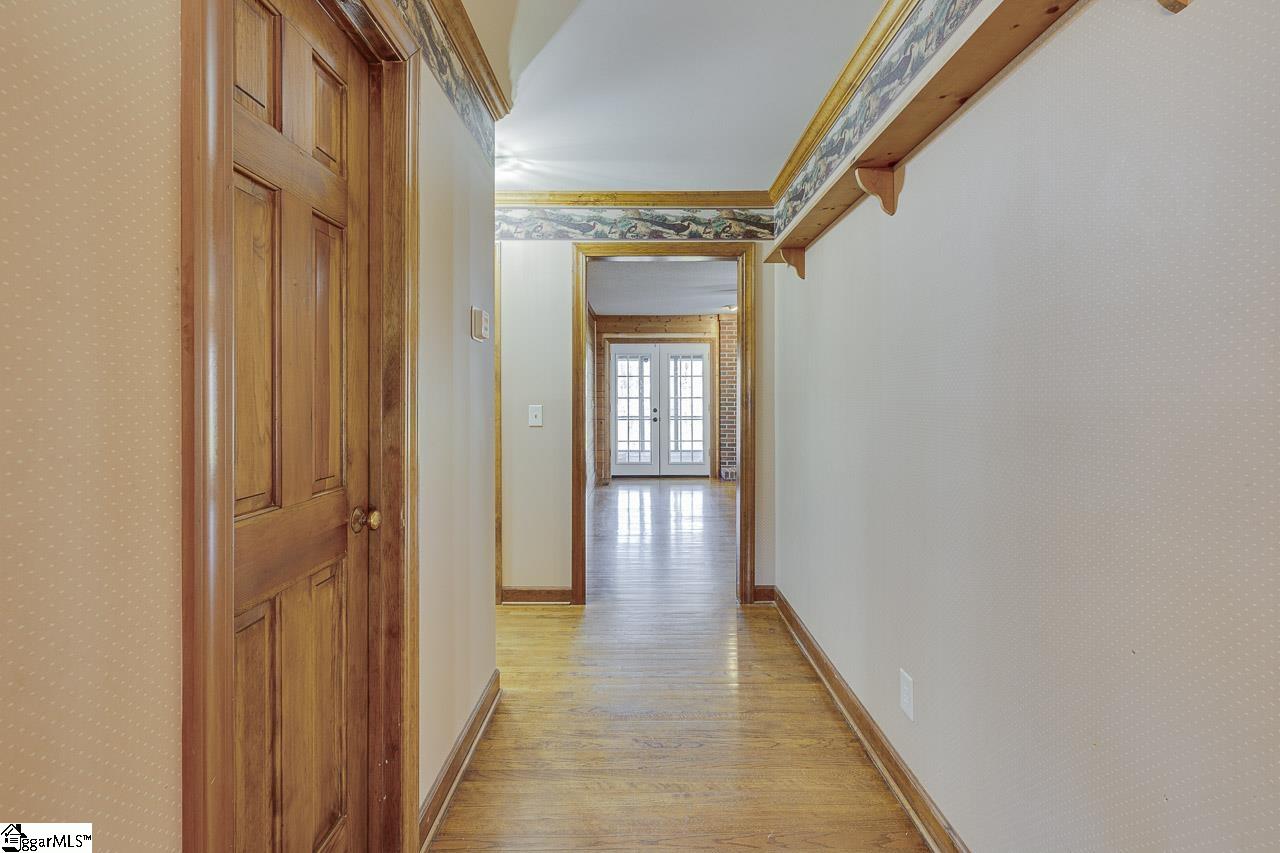 914 Taylor Road Greer, SC 29651 - Photo 5 of 50