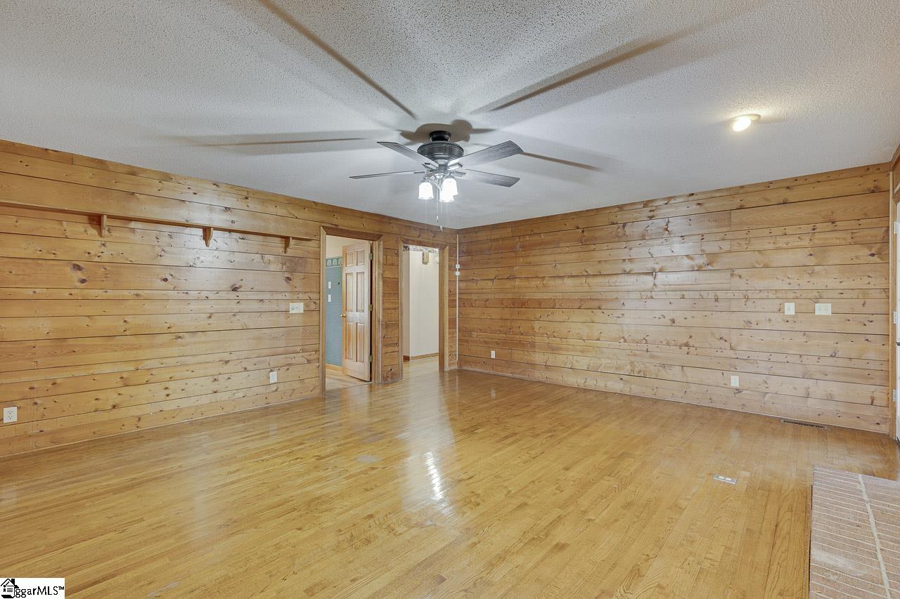 914 Taylor Road Greer, SC 29651 - Photo 10 of 50