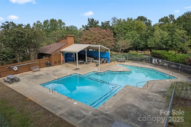 $200,000 | 7259 Winery Lane, Charlotte, NC 28227