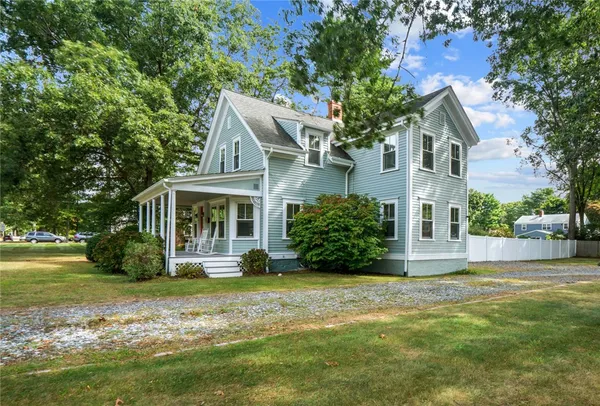 $669,900 | 303 New Meadow Road, Barrington, RI 02806