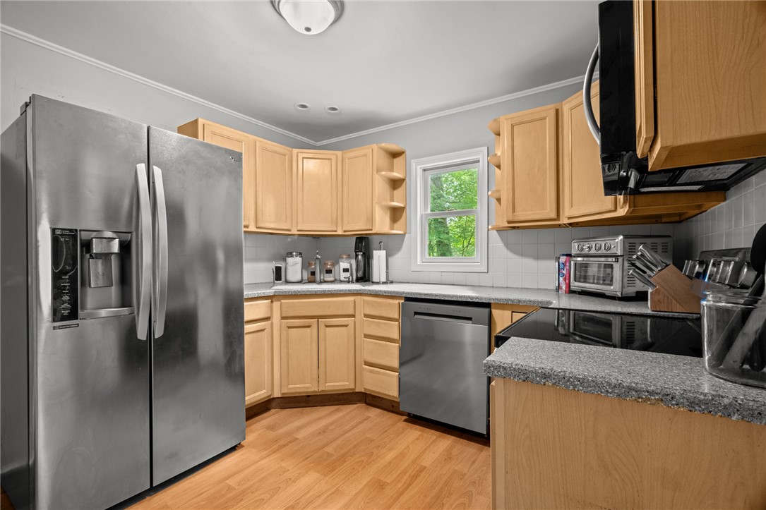 303 New Meadow Road Barrington, RI 02806 - Photo 13 of 49