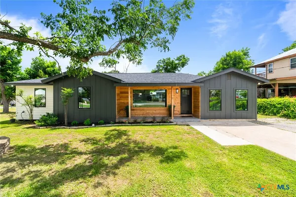 $577,000 | 547 North Central Avenue, New Braunfels, TX 78130