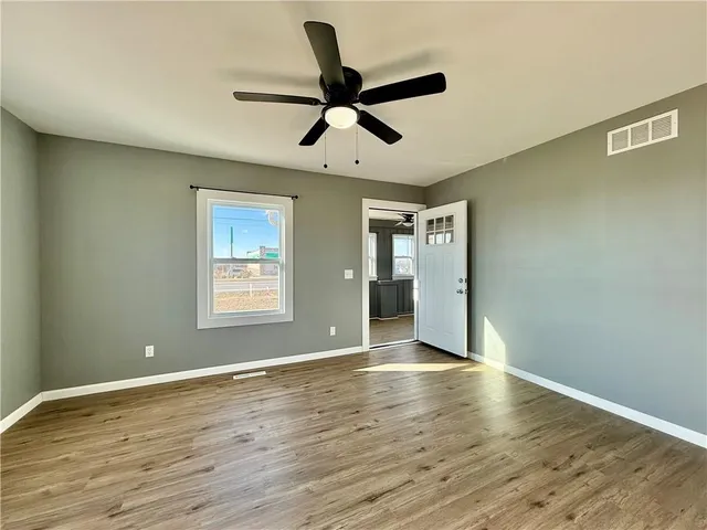 $245,000 | 3601 Highway 13, Higginsville, MO 64037