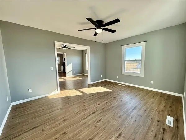 $245,000 | 3601 Highway 13, Higginsville, MO 64037