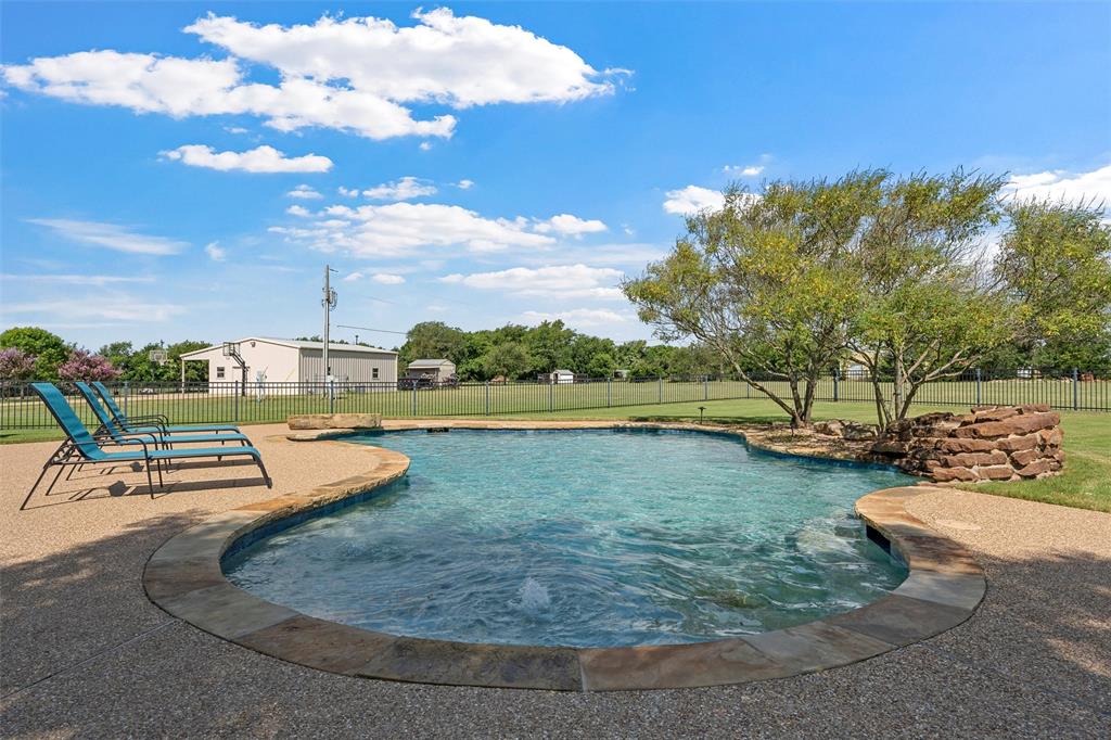 161 Rancho Lorena Drive Lorena, TX 76655 - Photo 32 of 38