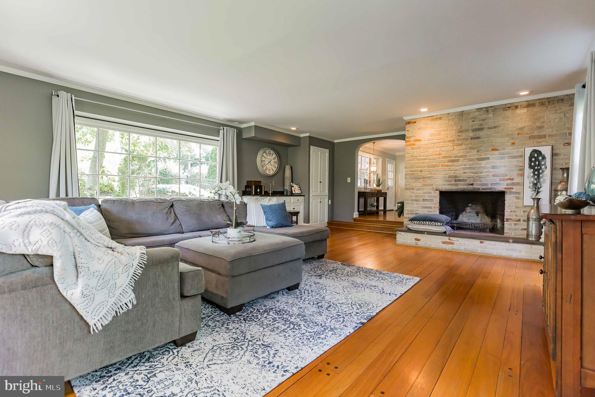 100 Winding Way Haddonfield, NJ 08033 - Photo 4 of 32 Gallery Image 4