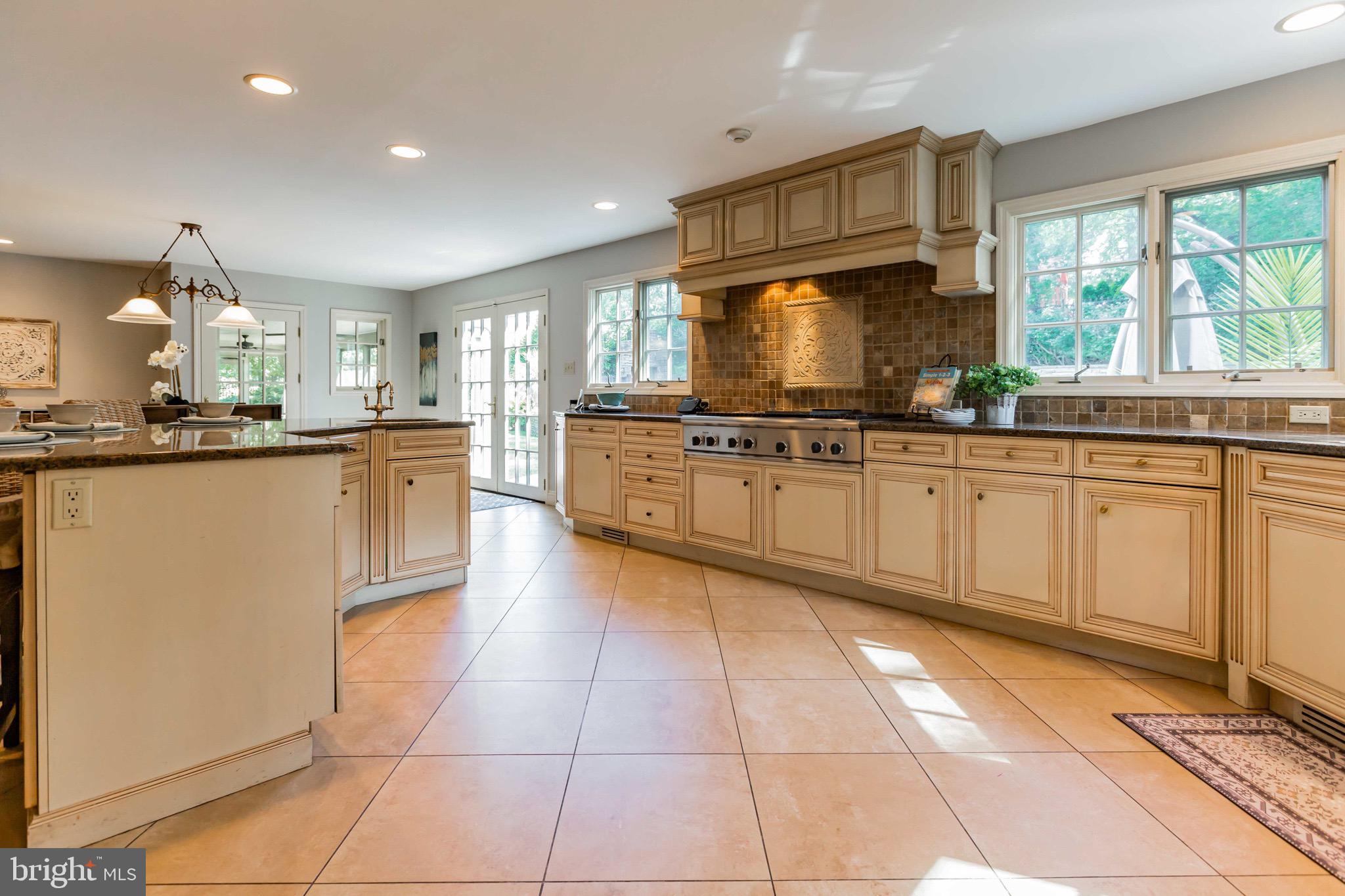 100 Winding Way Haddonfield, NJ 08033 - Photo 8 of 32 Gallery Image 8
