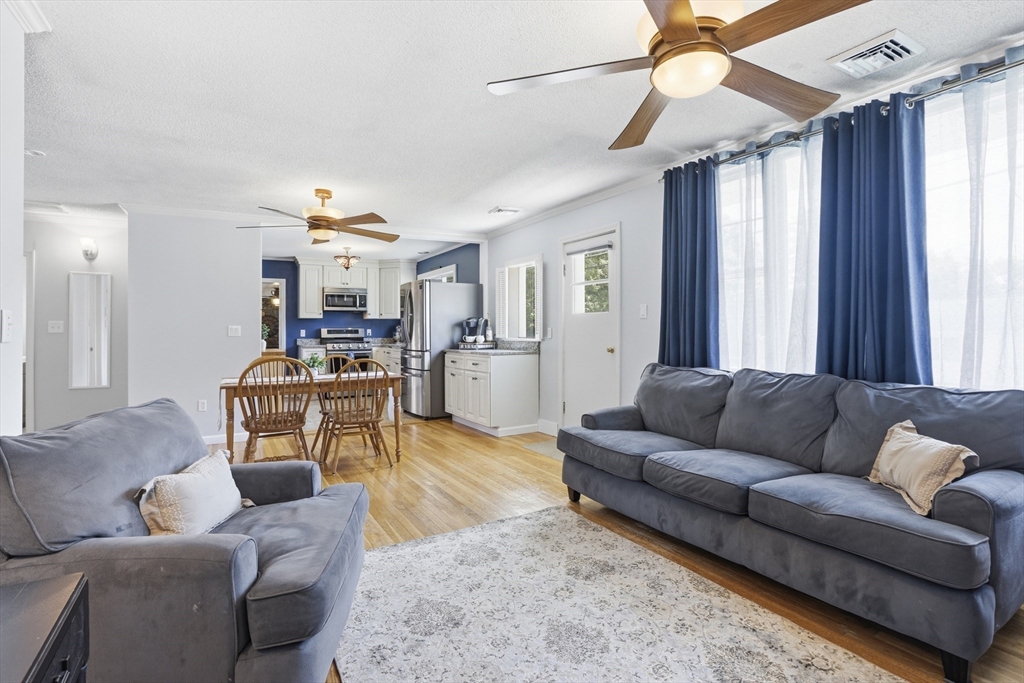 8 Maple Road Westford, MA 01886 - Photo 5 of 35
