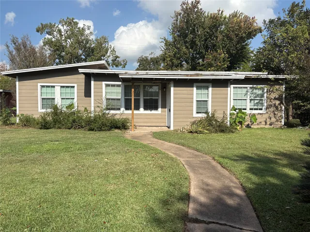 $134,900 | 1622 West 9th Street, Freeport, TX 77541