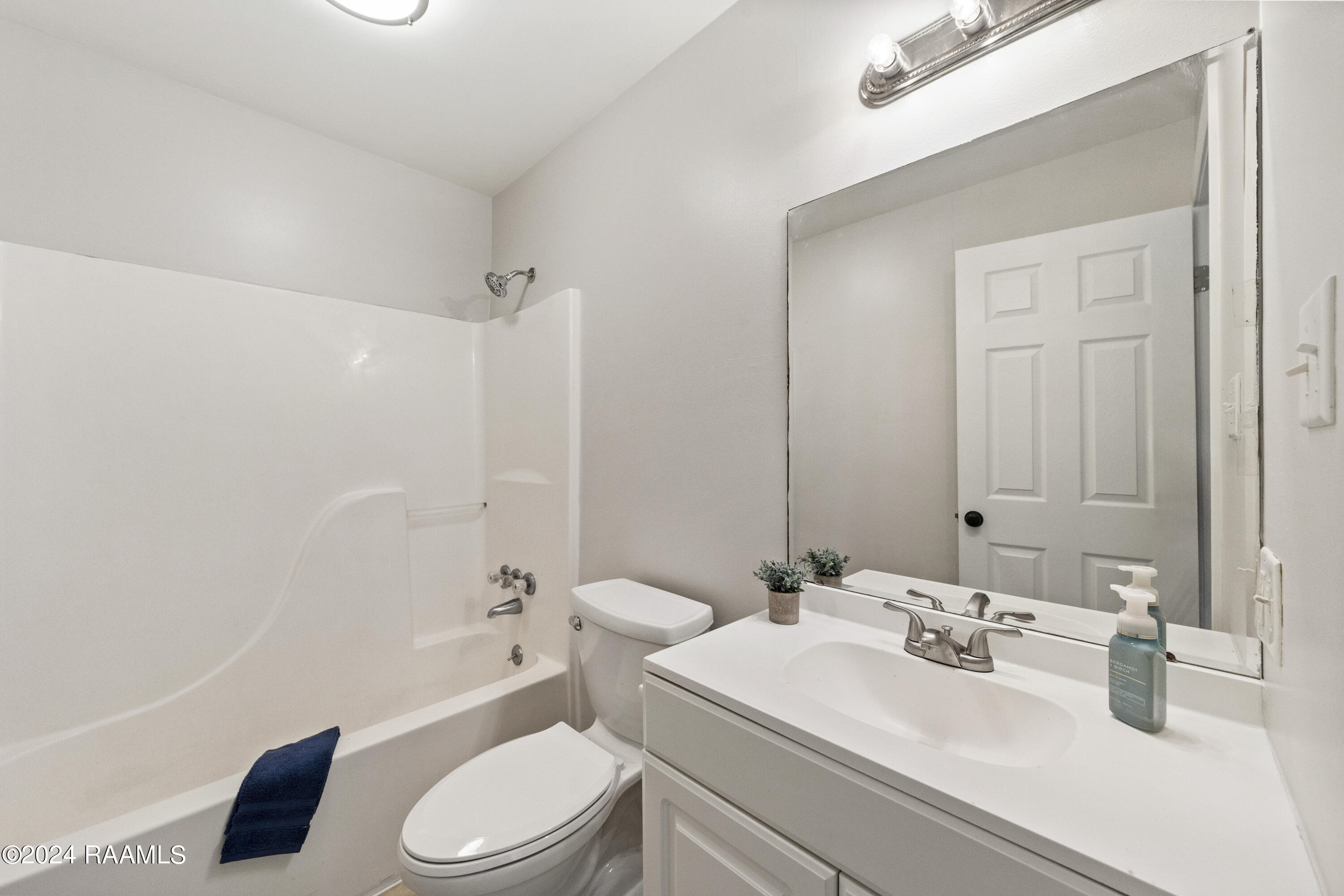 4706 Eraste Hebert Road New Iberia, LA 70560 - Photo 16 of 24 Gallery Image 16