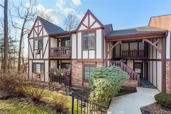 $2,950 | 39 Foxwood Circle, Mount Kisco, NY 10549