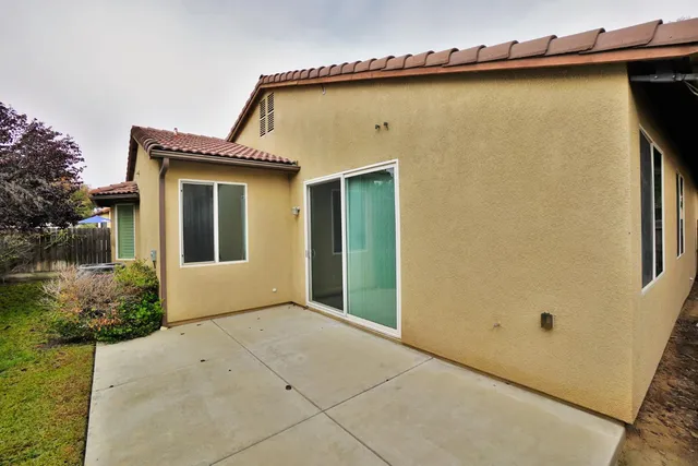 $392,500 | 1795 West Van Gogh, Hanford, CA 93230