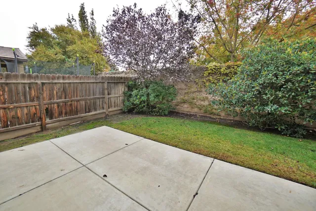 $392,500 | 1795 West Van Gogh, Hanford, CA 93230