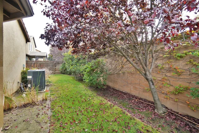 $392,500 | 1795 West Van Gogh, Hanford, CA 93230