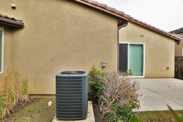 $392,500 | 1795 West Van Gogh, Hanford, CA 93230