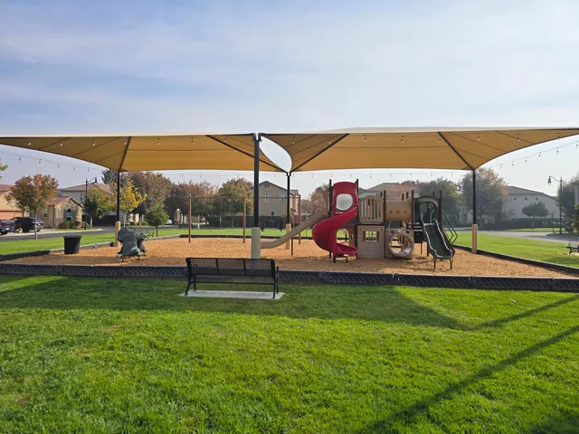 $392,500 | 1795 West Van Gogh, Hanford, CA 93230