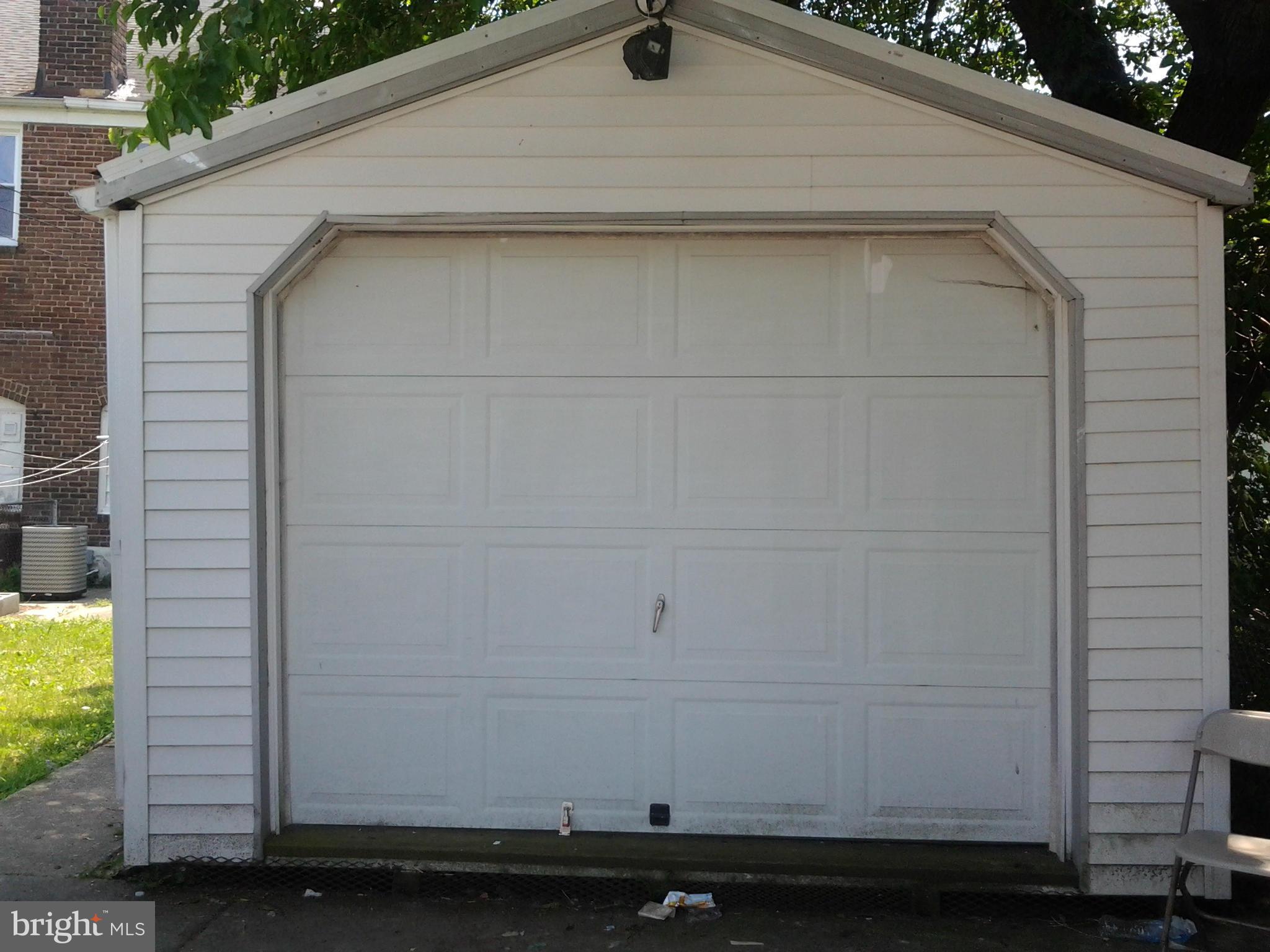 Exterior (Rear)