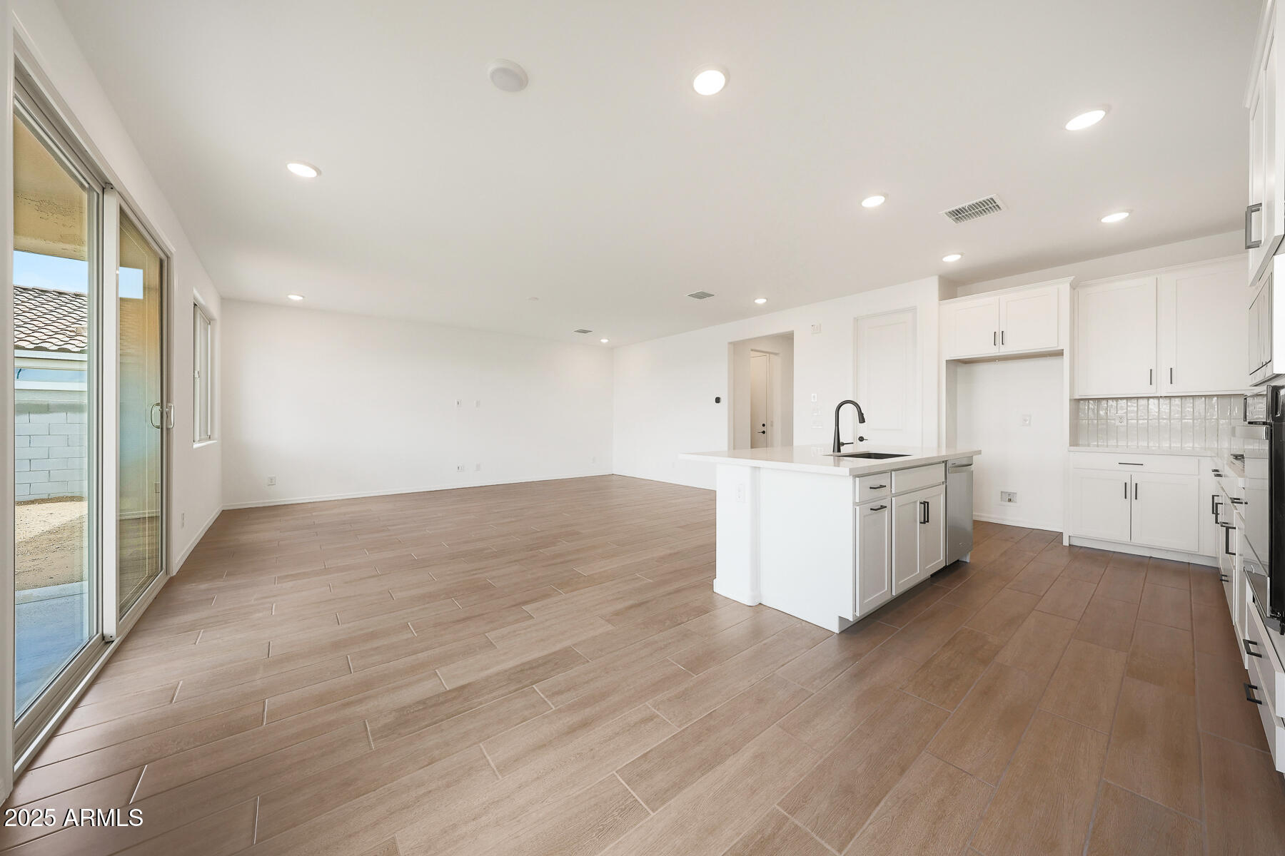 17250 West Via Dona Road Surprise, AZ 85387 - Photo 7 of 18 PHX_Tierra Vistoso_Lot 1014_Lagoon_17250