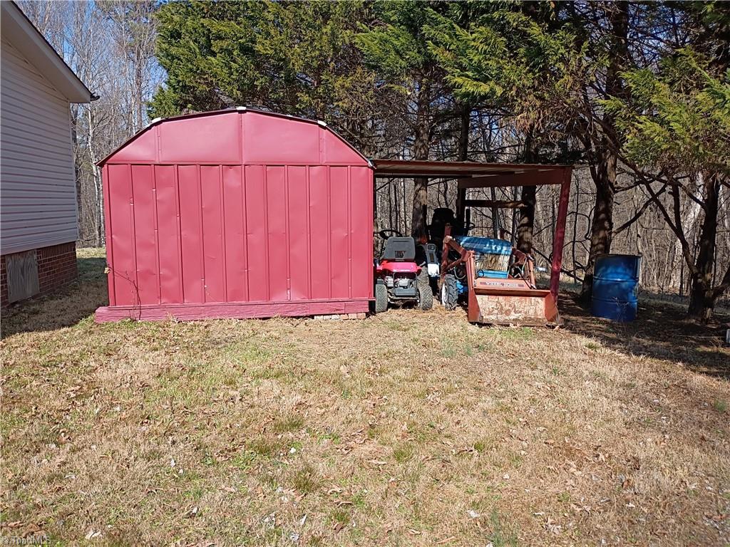204 Nubbin Ridge Road High Point, NC 27265 - Photo 4 of 20 Gallery Image 4