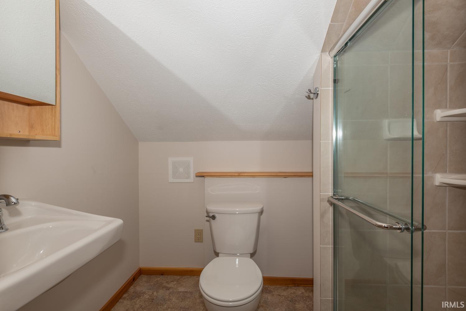 3850 South Snoddy Road Bloomington, IN 47401 - Photo 24 of 36 Gallery Image 24