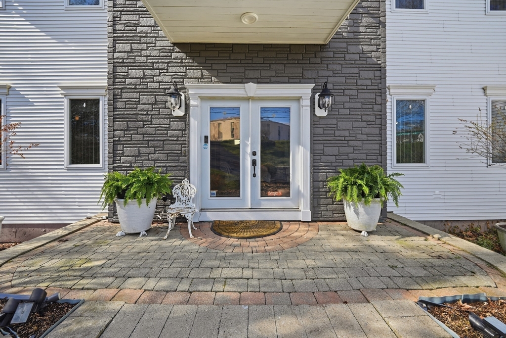 239 Fuller Road Chicopee, MA 01020 - Photo 4 of 42