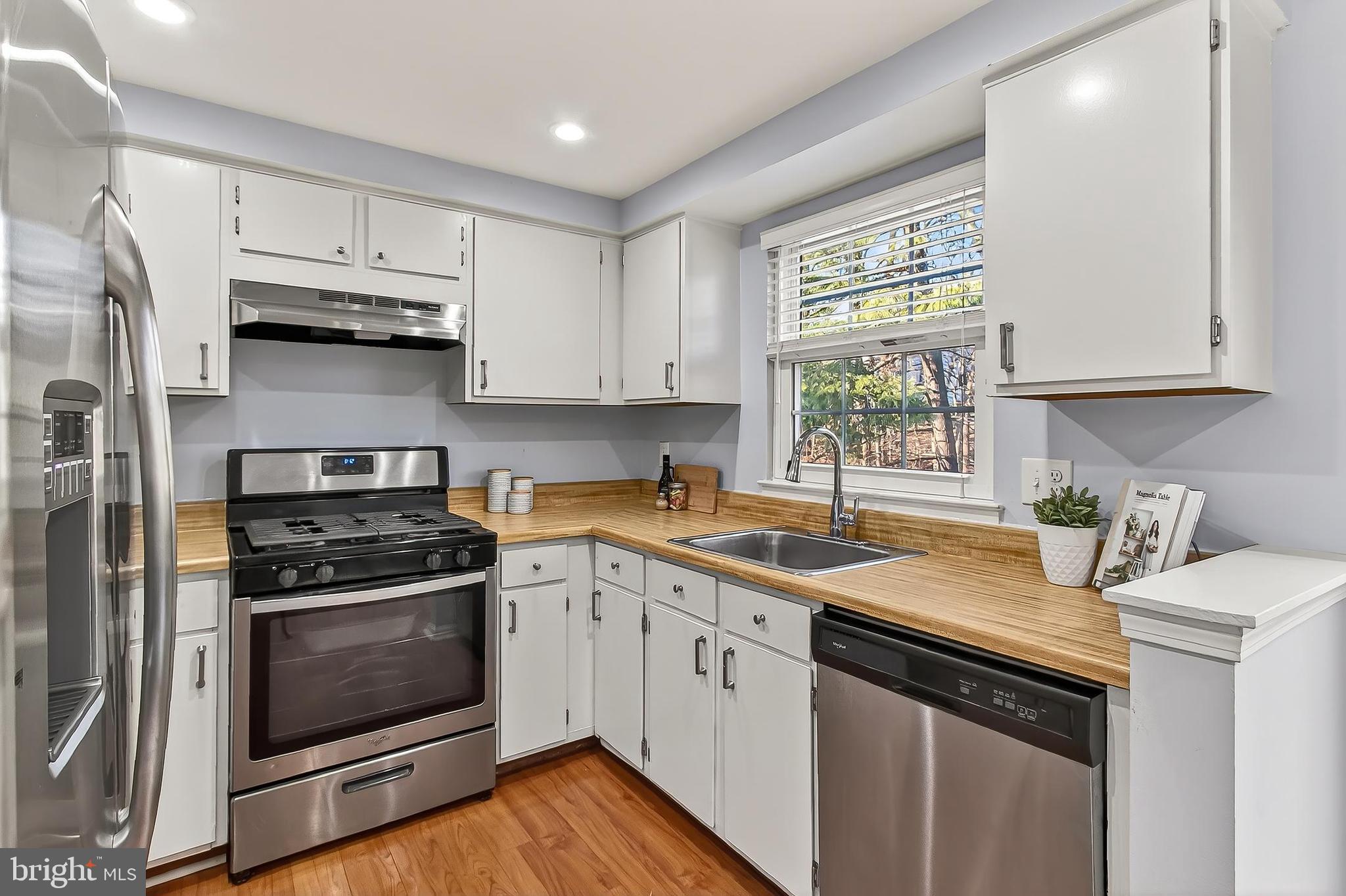 14578 Olde Kent Road Centreville, VA 20120 - Photo 15 of 42