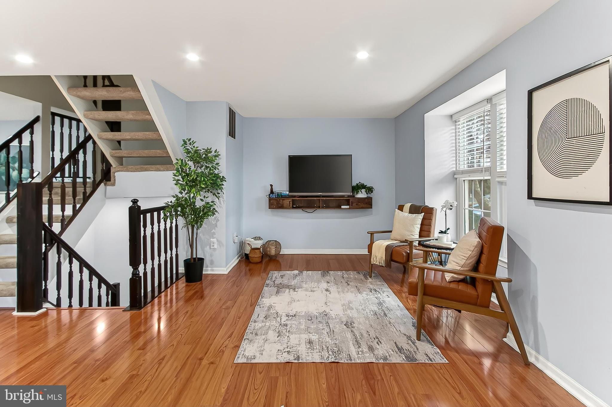 14578 Olde Kent Road Centreville, VA 20120 - Photo 6 of 42