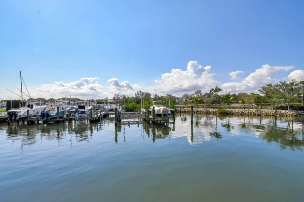 $4,000 | 318 Oak Harbour Drive, Unit 318, Juno Beach, FL 33408