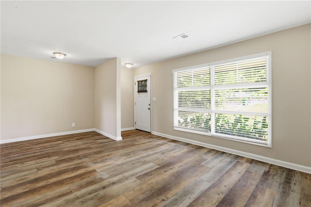 2723 Ellen Way Decatur, GA 30032 - Photo 7 of 29 Gallery Image 7