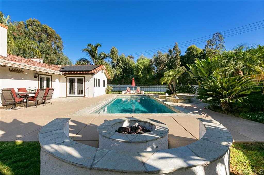 950 Rancho Santa Fe Road Encinitas, CA 92024 - Photo 1 of 20 Gallery Image 1