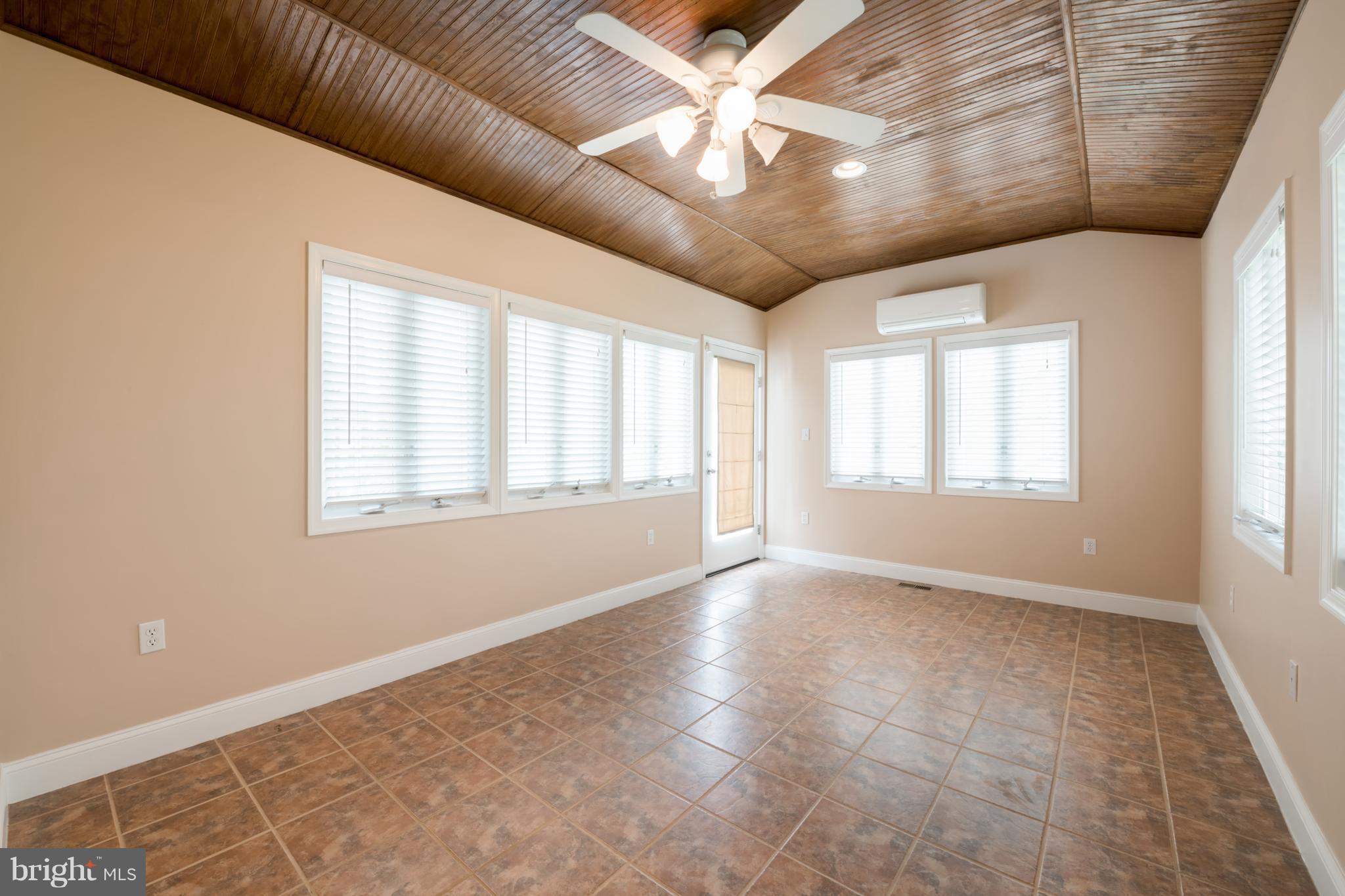 1702 Oldtown Road Edgewater, MD 21037 - Photo 14 of 30 Interior (General)