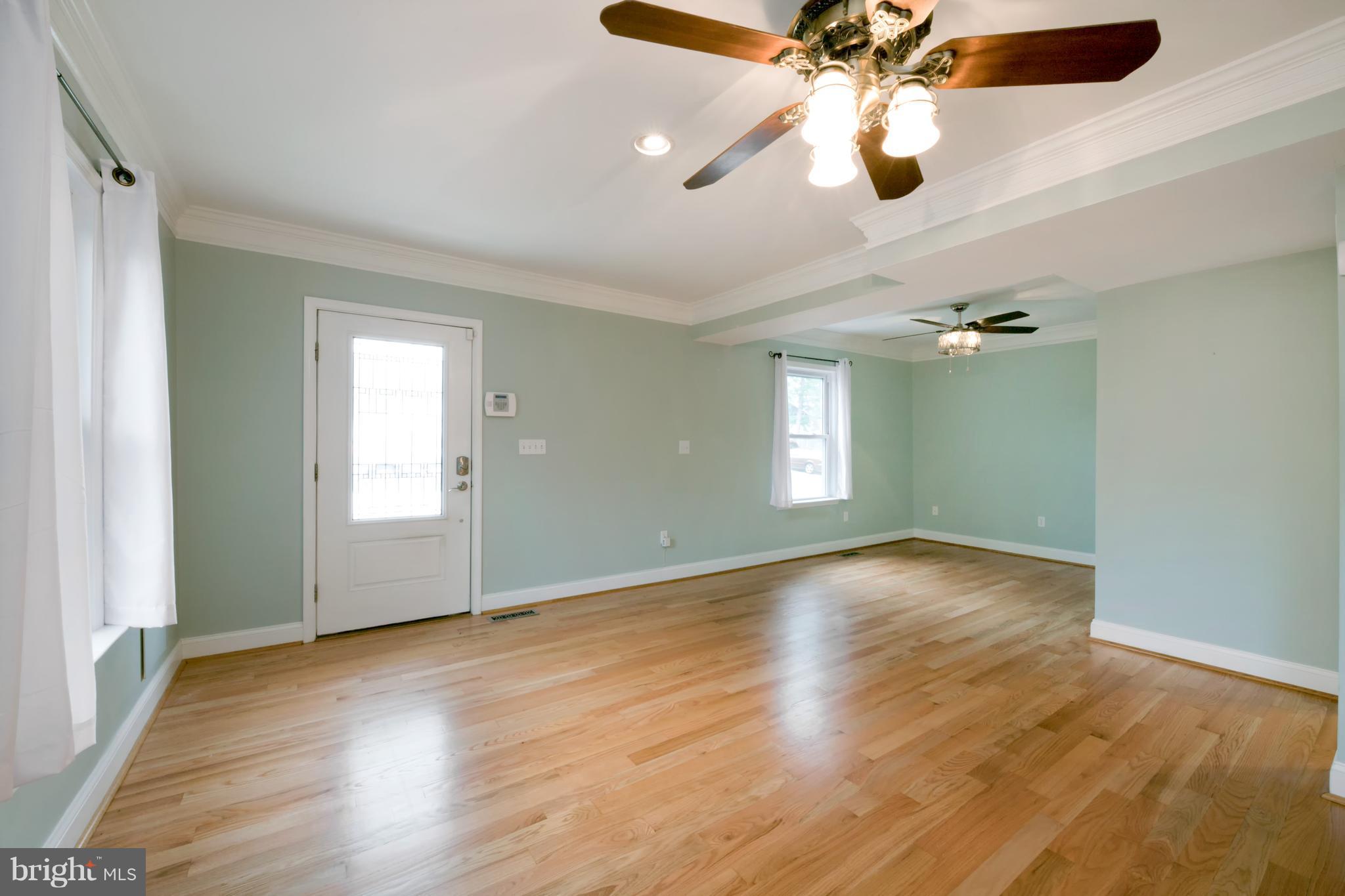 1702 Oldtown Road Edgewater, MD 21037 - Photo 4 of 30 Family Room