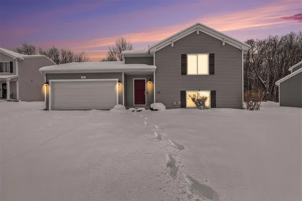 $275,000 | 210 Station Hill Street, Galesburg, MI 49053