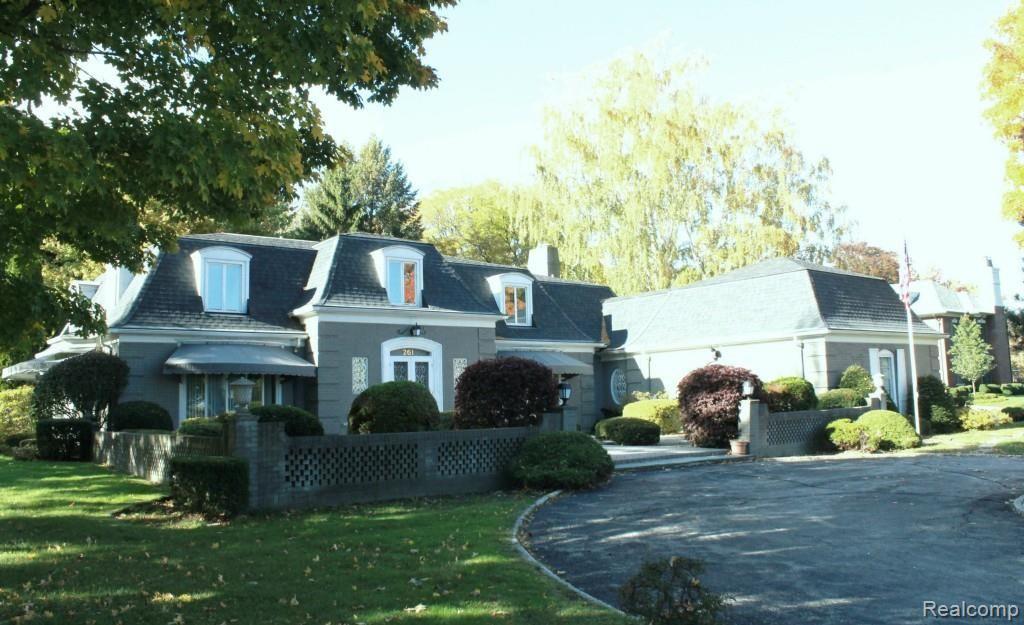 261 Lake Shore Road Grosse Pointe, MI 48236 - Photo 1 of 19 004.jpg