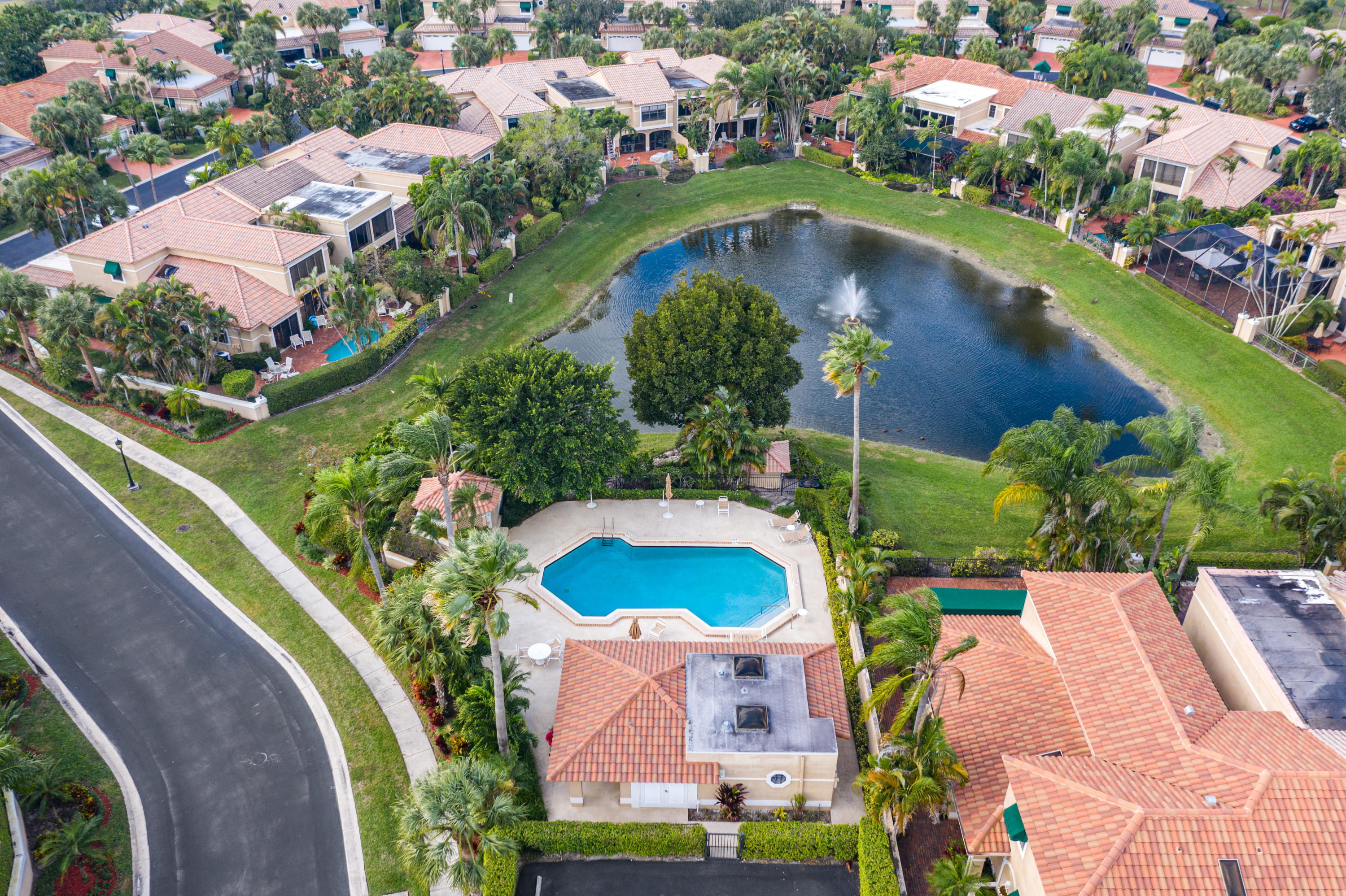22604 Caravelle Circle Boca Raton, FL 33433 - Photo 41 of 43 COMMUNITY POOL