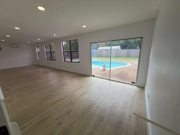 $4,200 | 5416 Jefferson Street, Hollywood, FL 33021