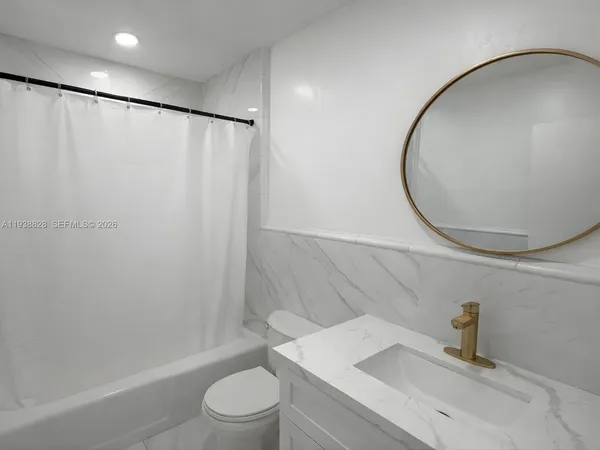 $4,200 | 5416 Jefferson Street, Hollywood, FL 33021