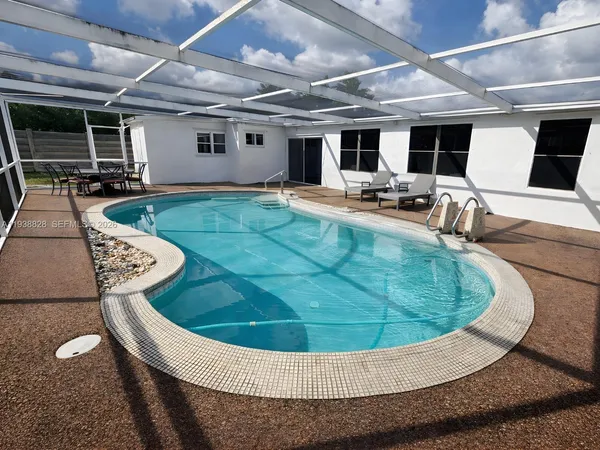 $4,200 | 5416 Jefferson Street, Hollywood, FL 33021