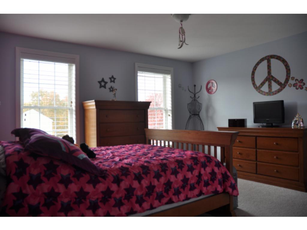 10 Beacon Hill Road Hooksett, NH 03106 - Photo 12 of 23